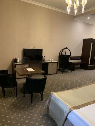 Отель MyLINE relax complex Нур-Султан Большой двухместный номер с 1 кроватью-1